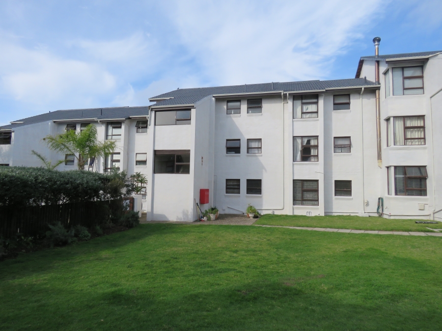 4 Bedroom Property for Sale in Bowtie Western Cape